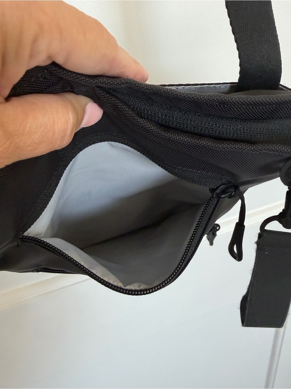 Sherpani Black Compact Crossbody Sling Bag - Picture 11 of 15